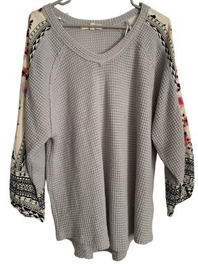 ALCHEMY Women’s Gray Waffle Knit Mixed Media Print Rayon Blouse